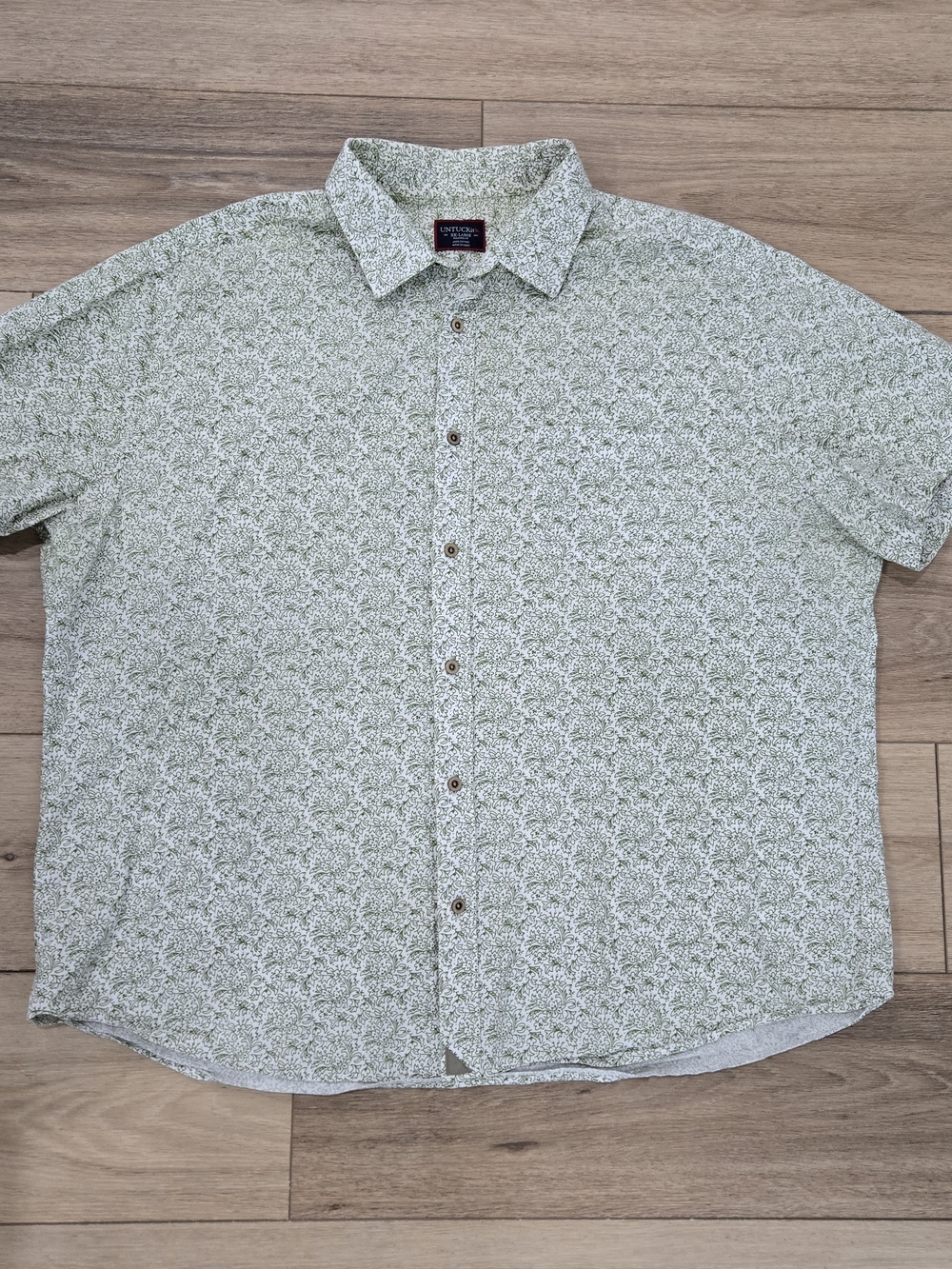 UNTUCKit Men’s White And Green Short-Sleeve Button-Up Shirt 2x